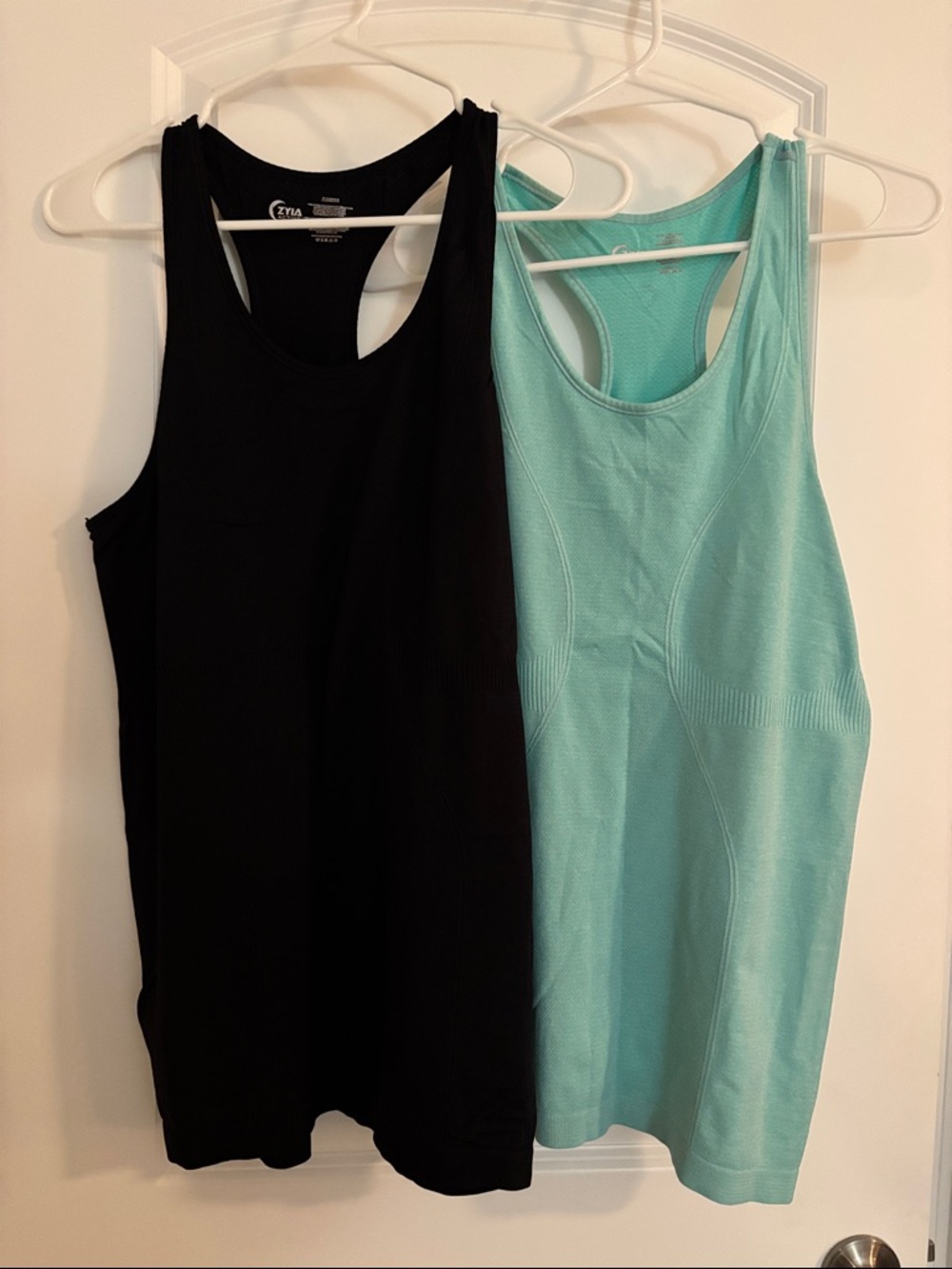 Active zyia Women’s Racerback Tank Tops - Black & Mint